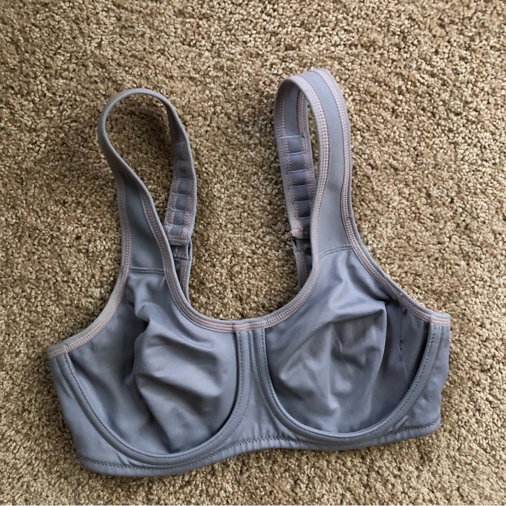 Wacoal Sports Underwire Bra size 32C periwinkle blue purple